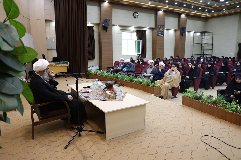 تصاویر/ سفر استانی مدیر حوزه‌های علمیه خواهران به استان فارس