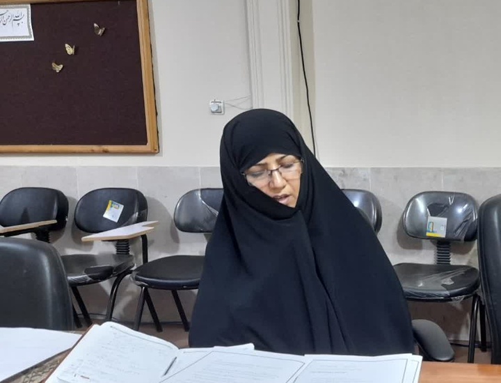 تأکید بر مستندسازی فعالیت‌های جهادی و دیدار با خانواده شهدا در نشست فصلی مدیران و معاونین حوزه علمیه خواهران استان هرمزگان