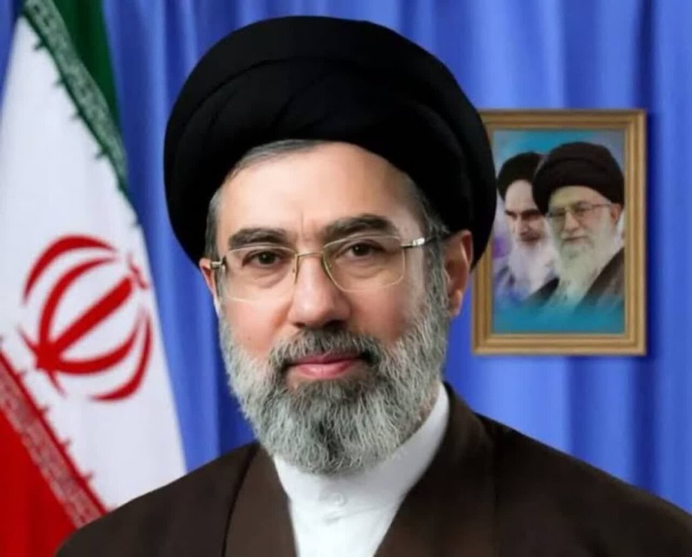 معلمان و کارگران مؤثرترین حلقه در نبرد فرهنگی و اقتصادی خواهند بود