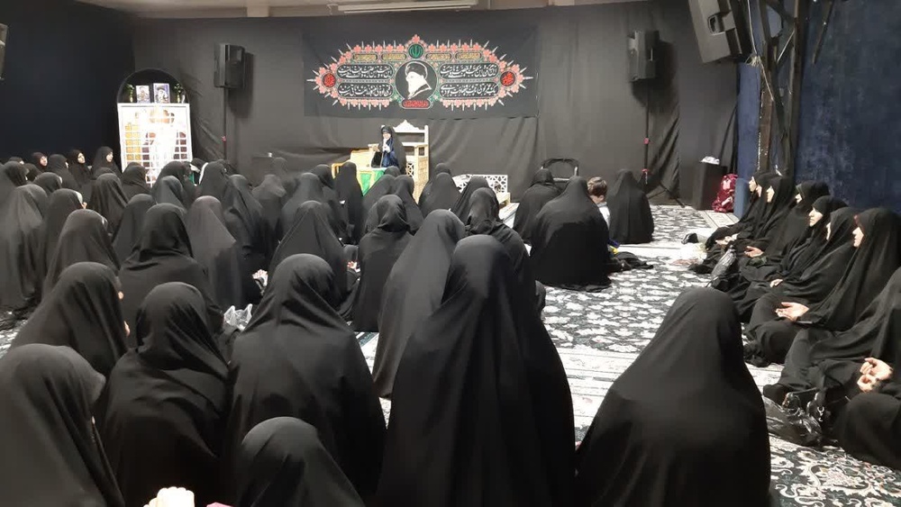 الگوی سوم زن مسلمان در طرح رهبر شهید انقلاب، باید مرجع حرکت‌های بانوان باشد