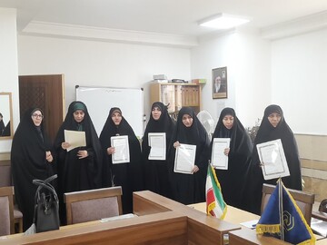 تجلیل از نخبگان پژوهشی در اختتامیه استانی یازدهمین جشنواره گروهی رشد در زنجان