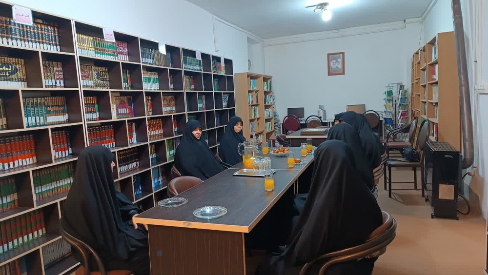 حوزه، طلاب را در مسیر قرار میدهد؛ مداومت لازم است