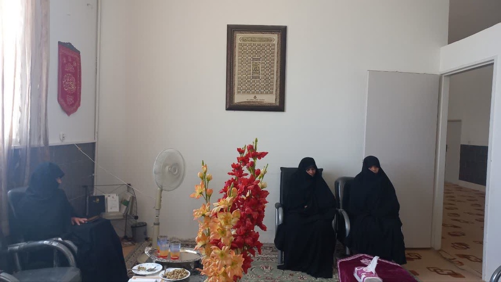 بازدید سرزده مدیر حوزه علمیه خواهران استان یزد از مدرسه علمیه حضرت نرجس (س) یزد
