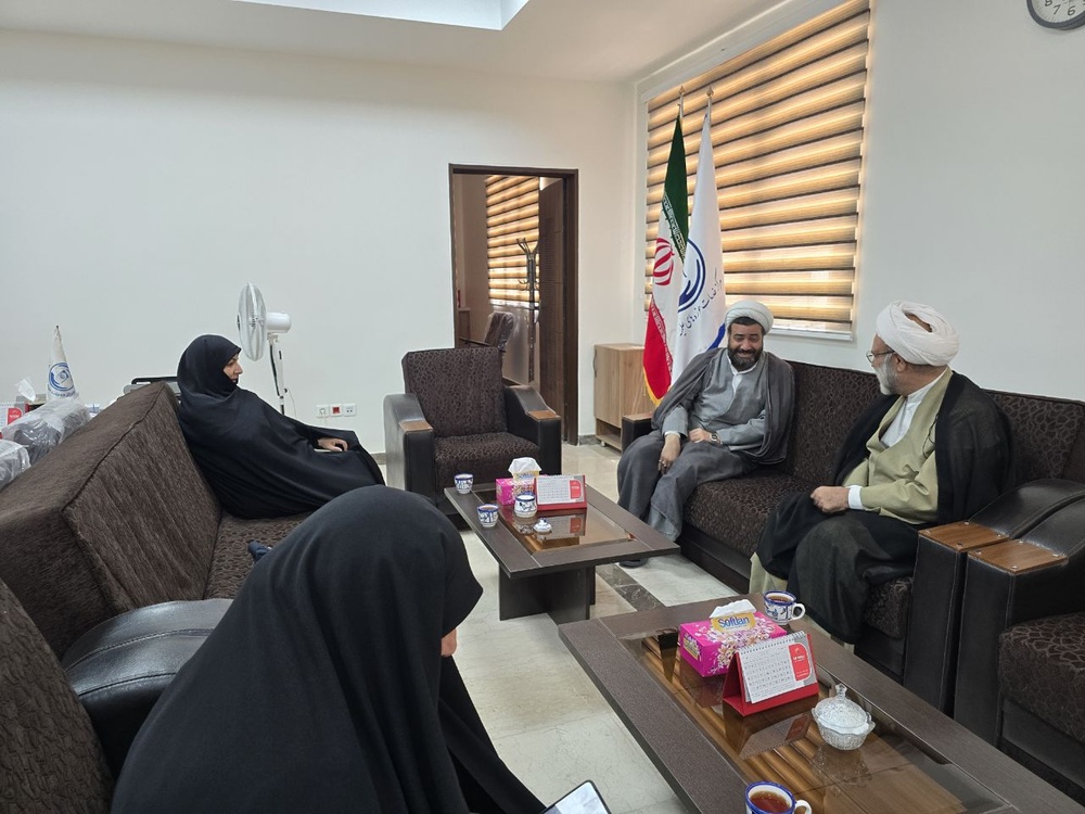 نشست همفکری مدیران حوزه علمیه خواهران و مرکز خدمات استان یزد برای اجرای برنامههای مشارکتی