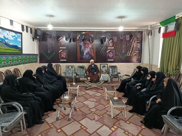 برگزاری آیین‌ تجلیل از اساتید در مدارس علمیه خواهران لرستان