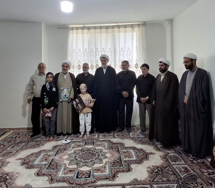 دیدار با خانواده شهید ارتشی هدایت دانشور