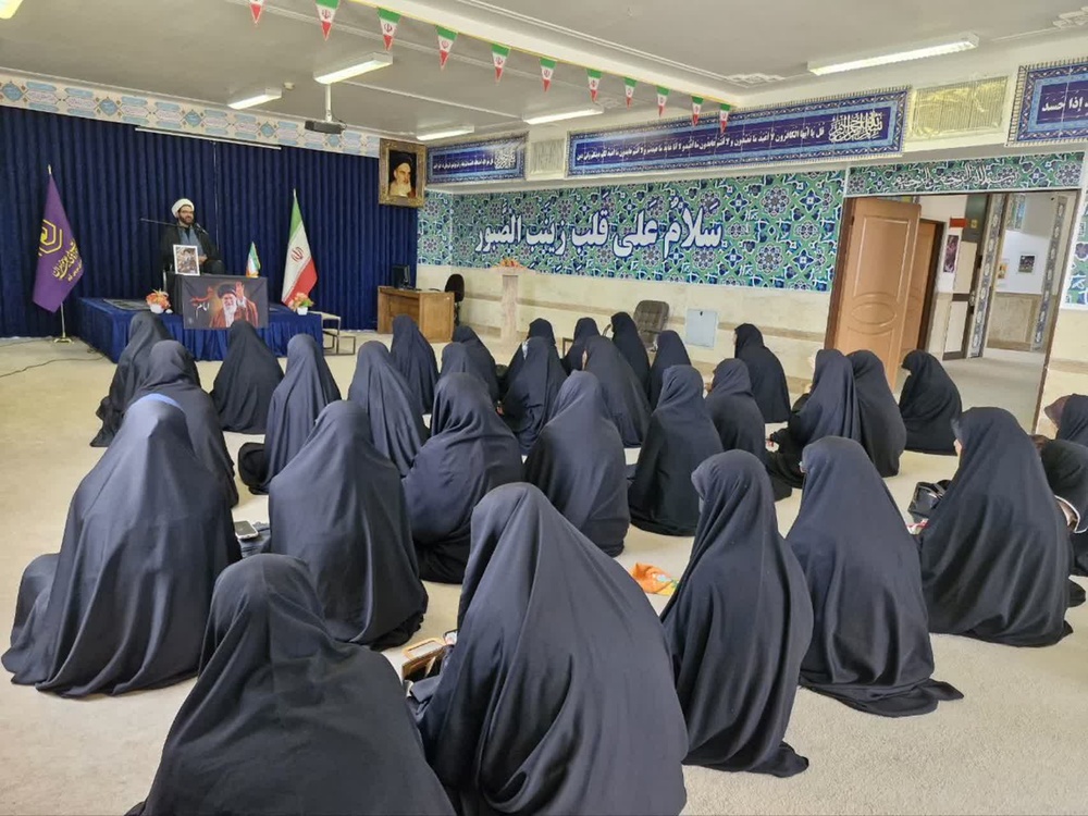 برگزاری نشست بصیرتی ـ سیاسی با موضوع بررسی ابعاد «جنگ رمضان» در سریش‌آباد