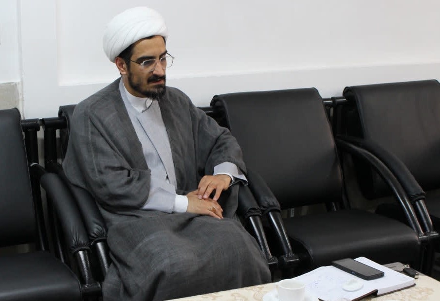 تبیین رابطه امام و امت در پرتو تشبیه پدر و فرزند؛ از زیارت معصومان تا پیوند قلبی با ولایت فقیه