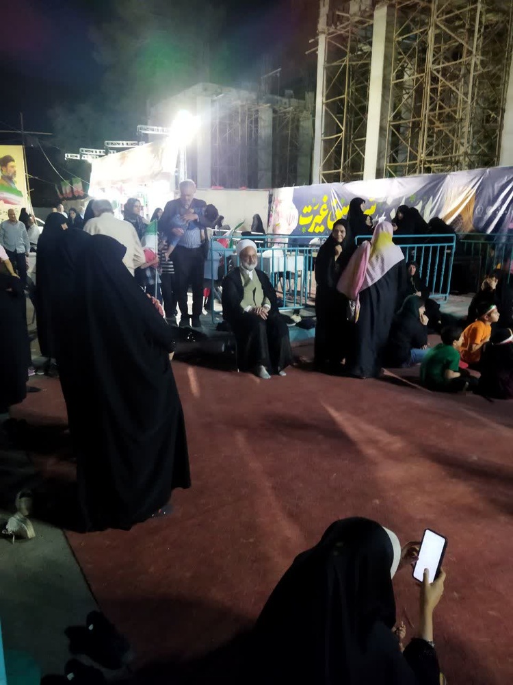 بازدید مدیر حوزه علمیه خواهران استان یزد از موکب «قائد امت»
