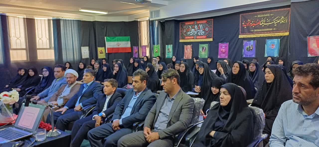 برگزاری کارگاه علمی - پژوهشی جوانی جمعیت و فرزندآوری در حوزه علمیه بنتالرسول شهرستان الشتر