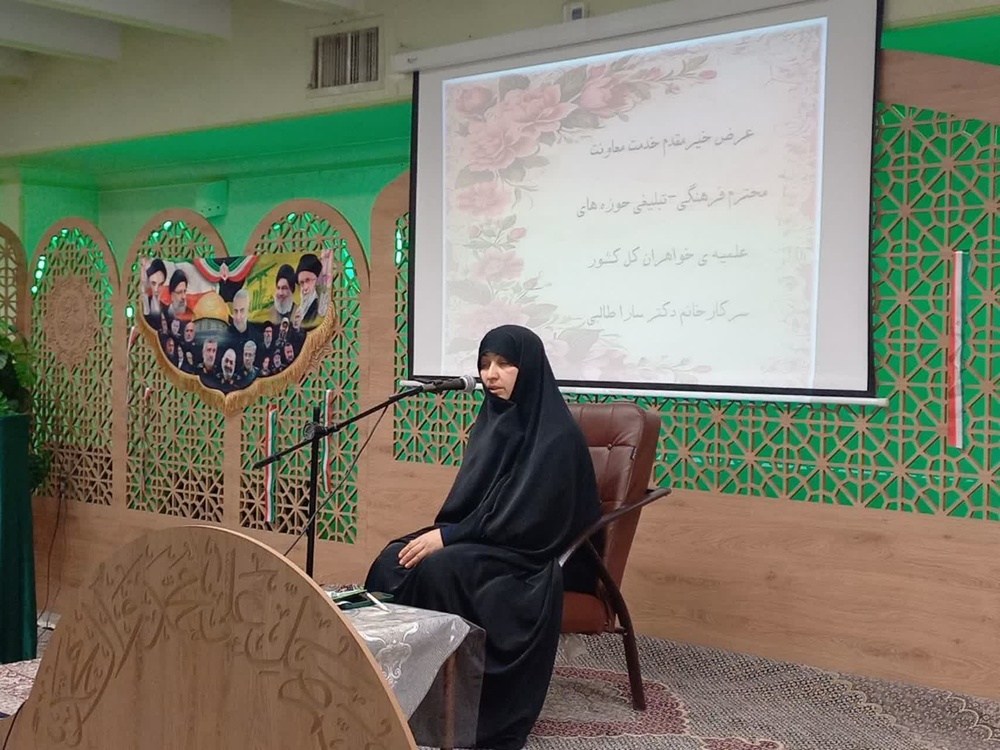 انقلاب اسلامی رقیب هویتی دشمنان است