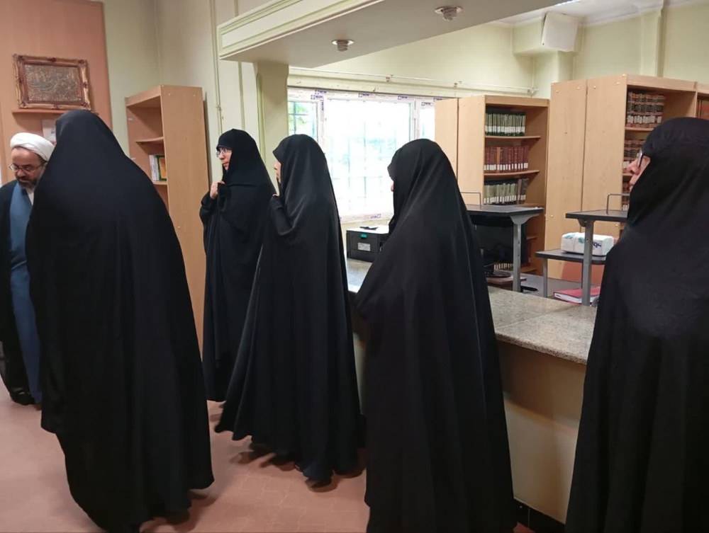 دیدار با پژوهشگران و تبیین رسالت حوزههای علمیه خواهران