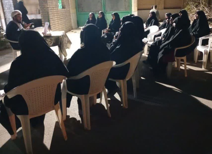 نشست علمی با عنوان ایجاد عزت نفس در جوانان با لحاظ کردن حفظ کرامت انسانی