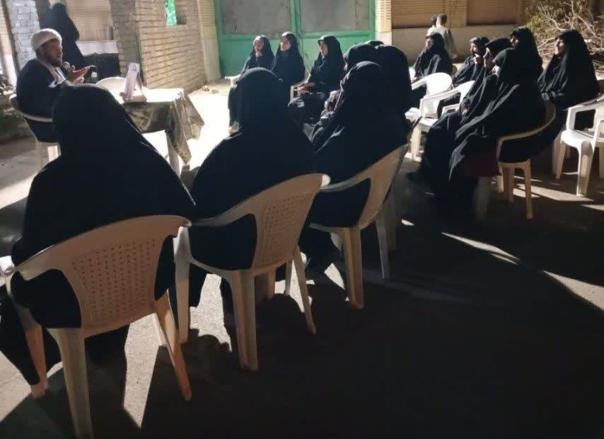 نشست علمی با عنوان ایجاد عزت نفس در جوانان با لحاظ کردن حفظ کرامت انسانی