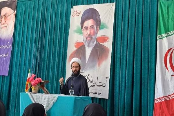 بانوان در تحقق تمدن اسلامی نقش ویژه‌ای دارند