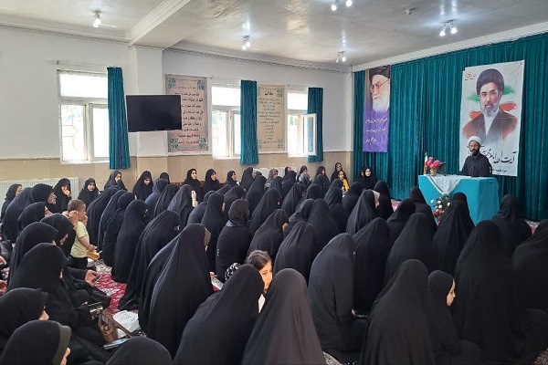 بانوان در تحقق تمدن اسلامی نقش ویژهای دارند