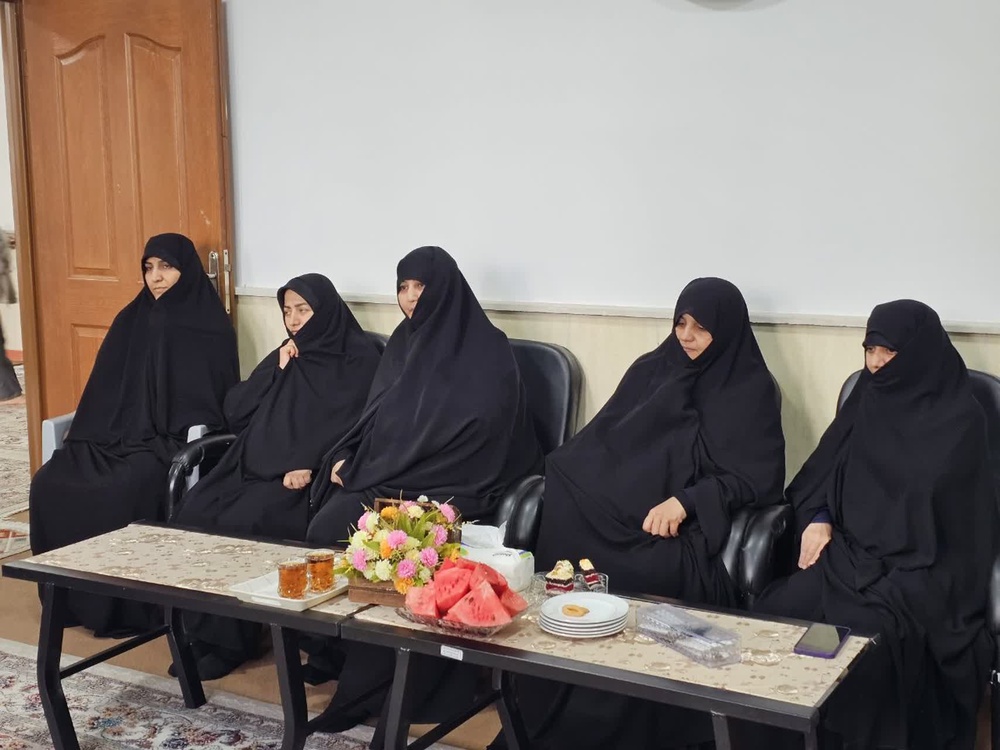 بازدید نماینده ولی‌فقیه در کردستان از مدرسه علمیه خواهران حضرت فاطمه (س) سقز