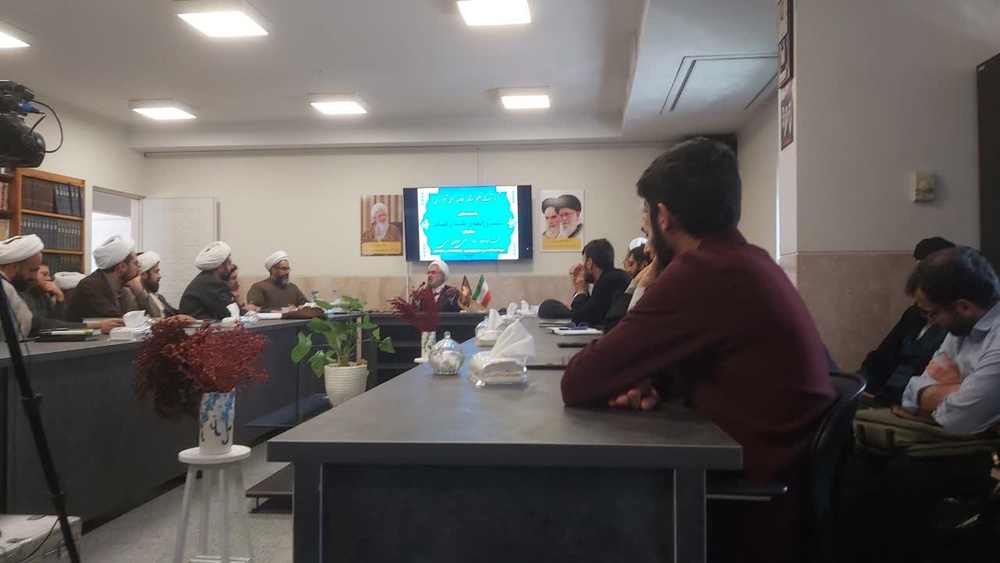فلسفه، دانش هستی شناسی و جهان بینی و تمایز وجود از غیروجود است