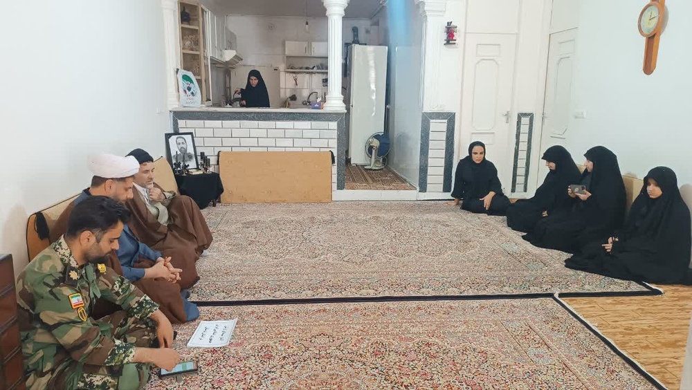 تفقد از خانواده محترم شهدای والامقام جنگ تحمیلی سوم