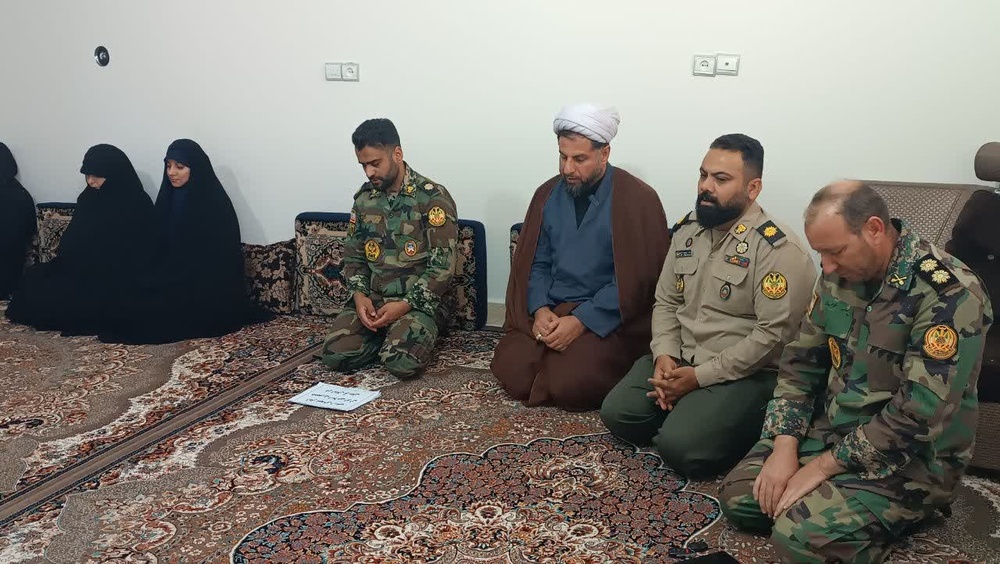 تفقد از خانواده محترم شهدای والامقام جنگ تحمیلی سوم