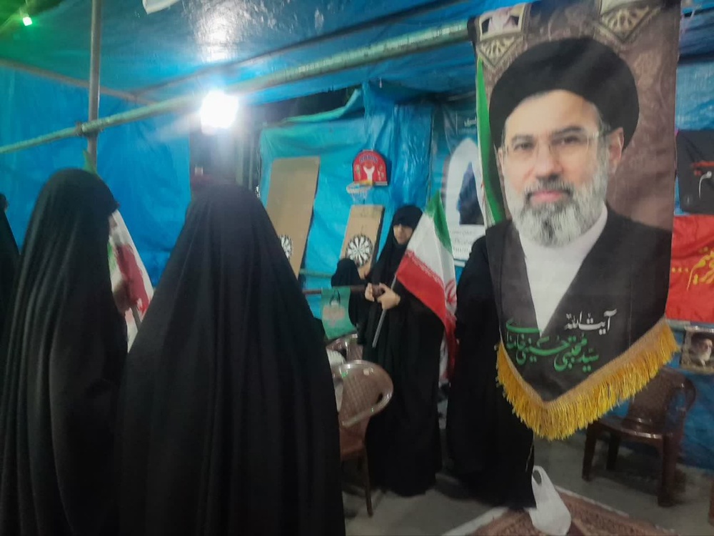 تصاویر/حضور فعال طلاب مدرسه علمیه جوادالائمه (ع) در تجمع میدان شهدا با محوریت جهاد تبیین و خدمات فرهنگی