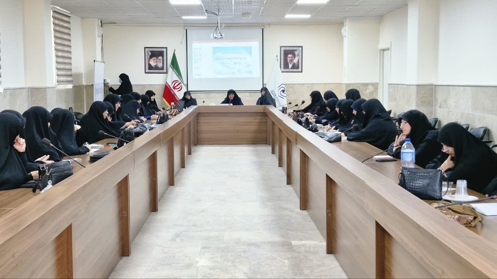 اجلاسیه مدیران و معاونین آموزش و فرهنگی مدارس علمیه خواهران گلستان برگزار شد