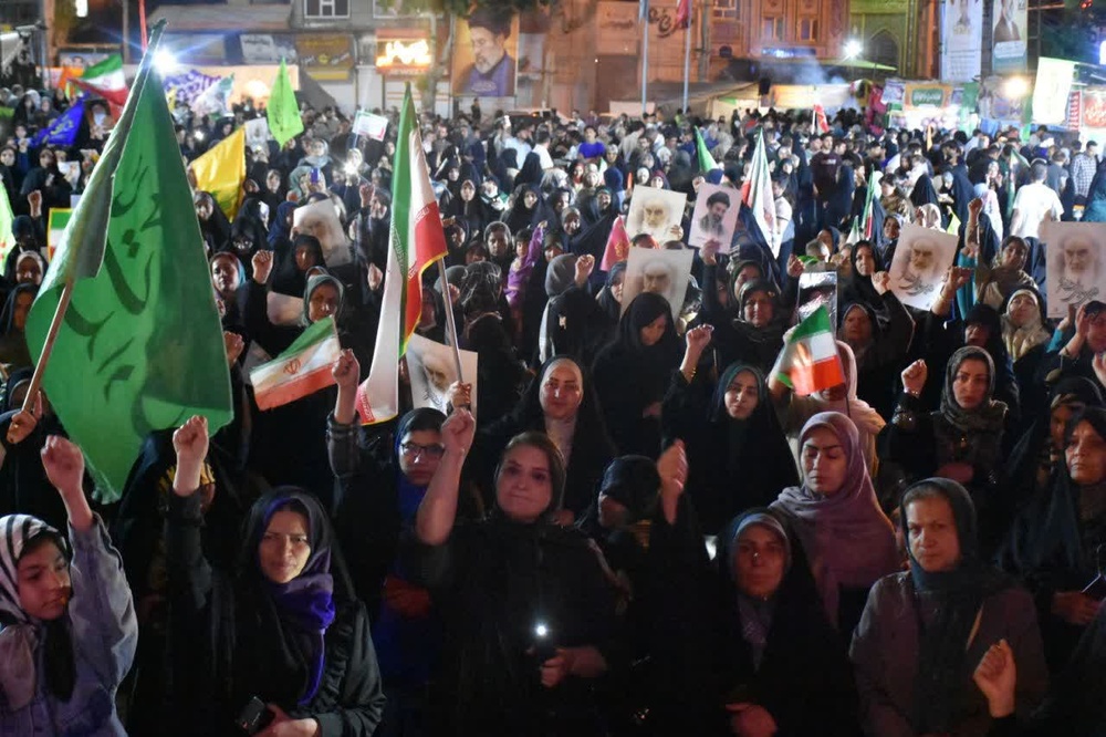جشن باشکوه عید غدیر در قروه؛ نود و چهارمین شب تجمعات مردمی با حضور گسترده مردم برگزار شد