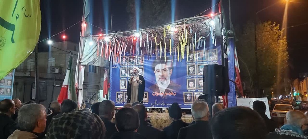 جشن باشکوه عید غدیر در قروه؛ نود و چهارمین شب تجمعات مردمی با حضور گسترده مردم برگزار شد