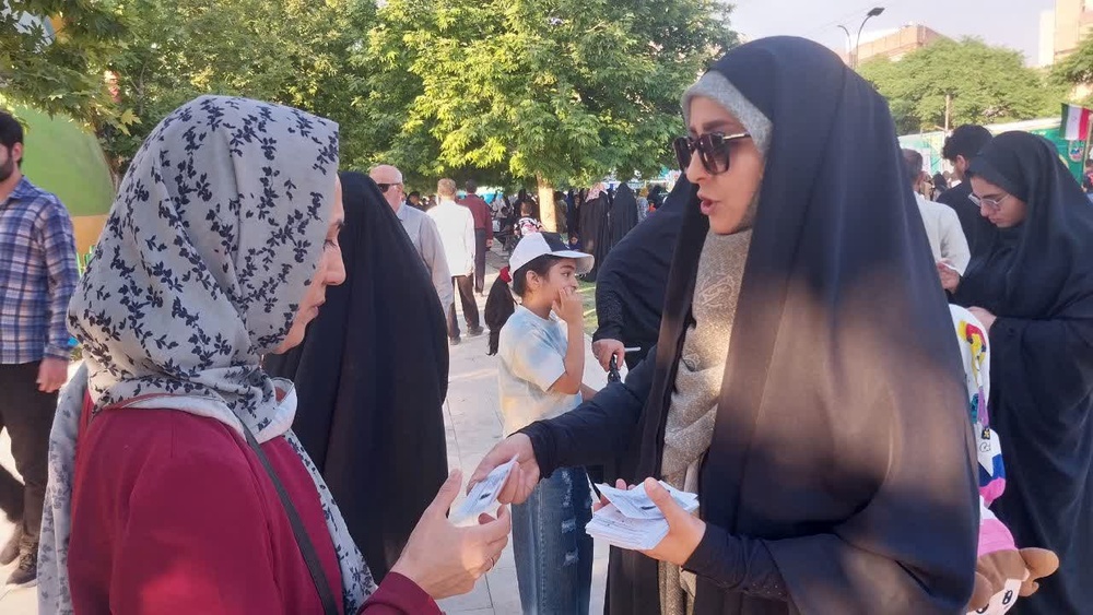 فعالیت‌های طلاب خواهر حوزه فاطمیه شهرستان خرم‌آباد در هفته چهاردهم جنگ تحمیلی سوم