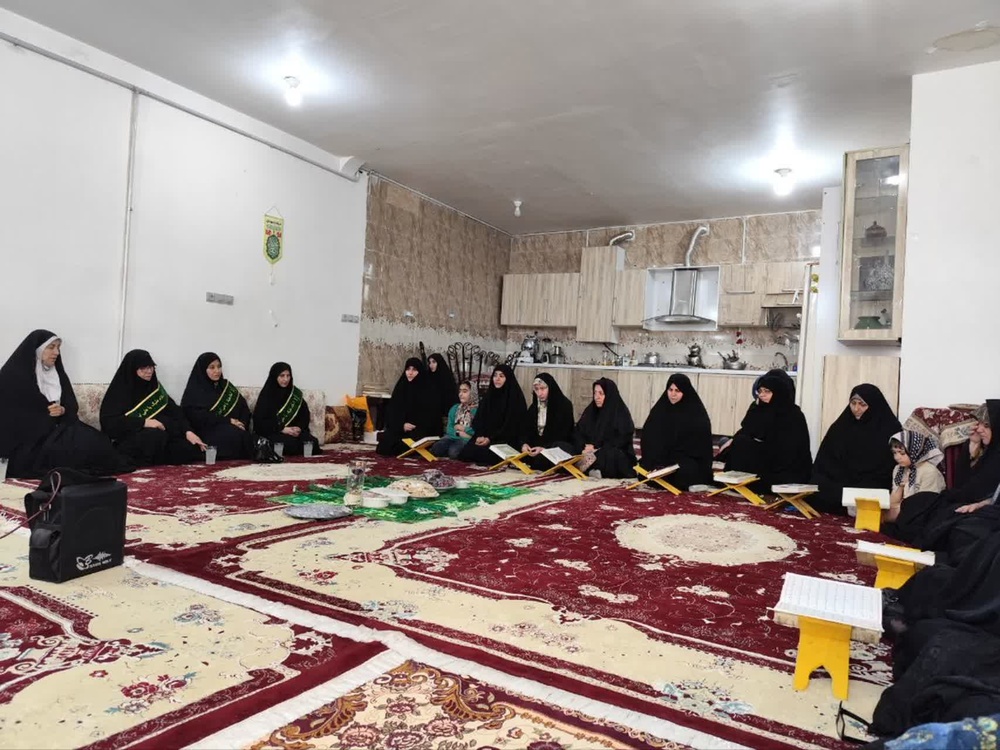نامگذاری سومین جلسه خانگی قرآن کریم خواهران طلبه لرستانی به نام شهید احسان حسینی