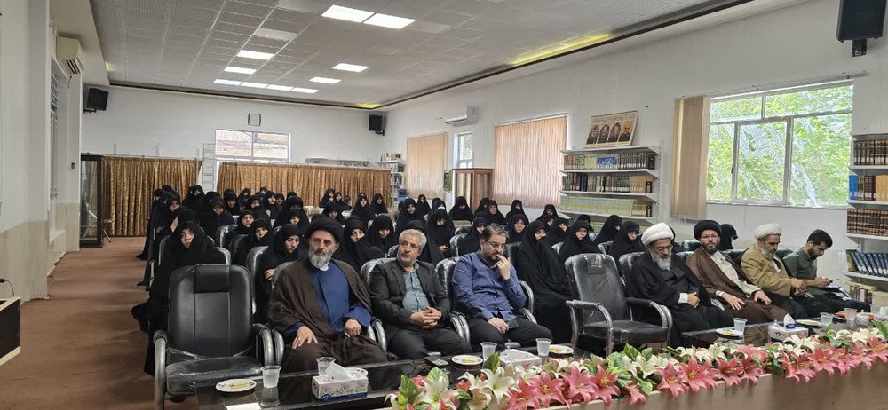 حجت‌الاسلام والمسلمین محمد کارگر شورکی در حضور حضرت آیت‌الله فاضل لنکرانی