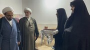 سفر معاون پژوهش حوزه‌های علمیه خواهران کشور به جزیره هرمز و دیدار با خانواده شهید قدرت زرنگاری