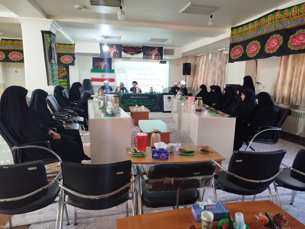 تأکید نماینده ولی‌فقیه در لرستان بر «مدیریت یادگیری» و «هدایت‌گری» در حوزه‌های علمیه