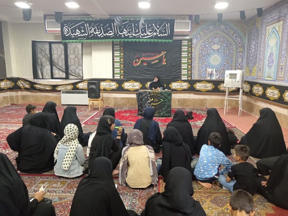 برگزاری مراسم عزاداری حضرت اباعبدالله‌الحسین علیه‌السلام در مدرسه علمیه ریحانه‌الرسول سلام‌الله‌علیها_ نورآباد