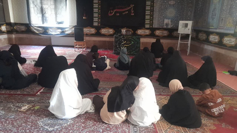 برگزاری مراسم عزاداری حضرت اباعبدالله‌الحسین علیه‌السلام در مدرسه علمیه ریحانه‌الرسول سلام‌الله‌علیها_ نورآباد
