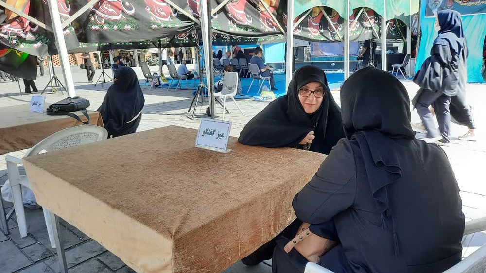 فعالیت‌های قرارگاه جهادی کوثر در بازار بزرگ تهران