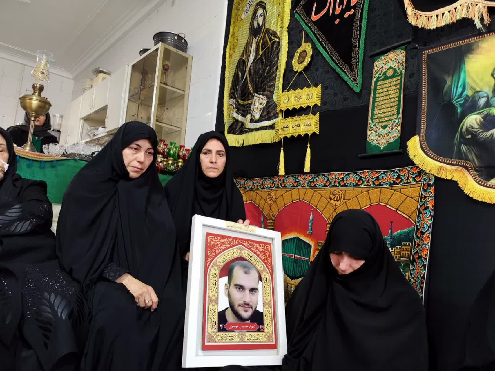 برگزاری آیین نامگذاری چهارمین جلسه خانگی قرآن کریم طلاب خواهر لرستان به نام شهید «سیدحسین موسوی» در خرمآباد