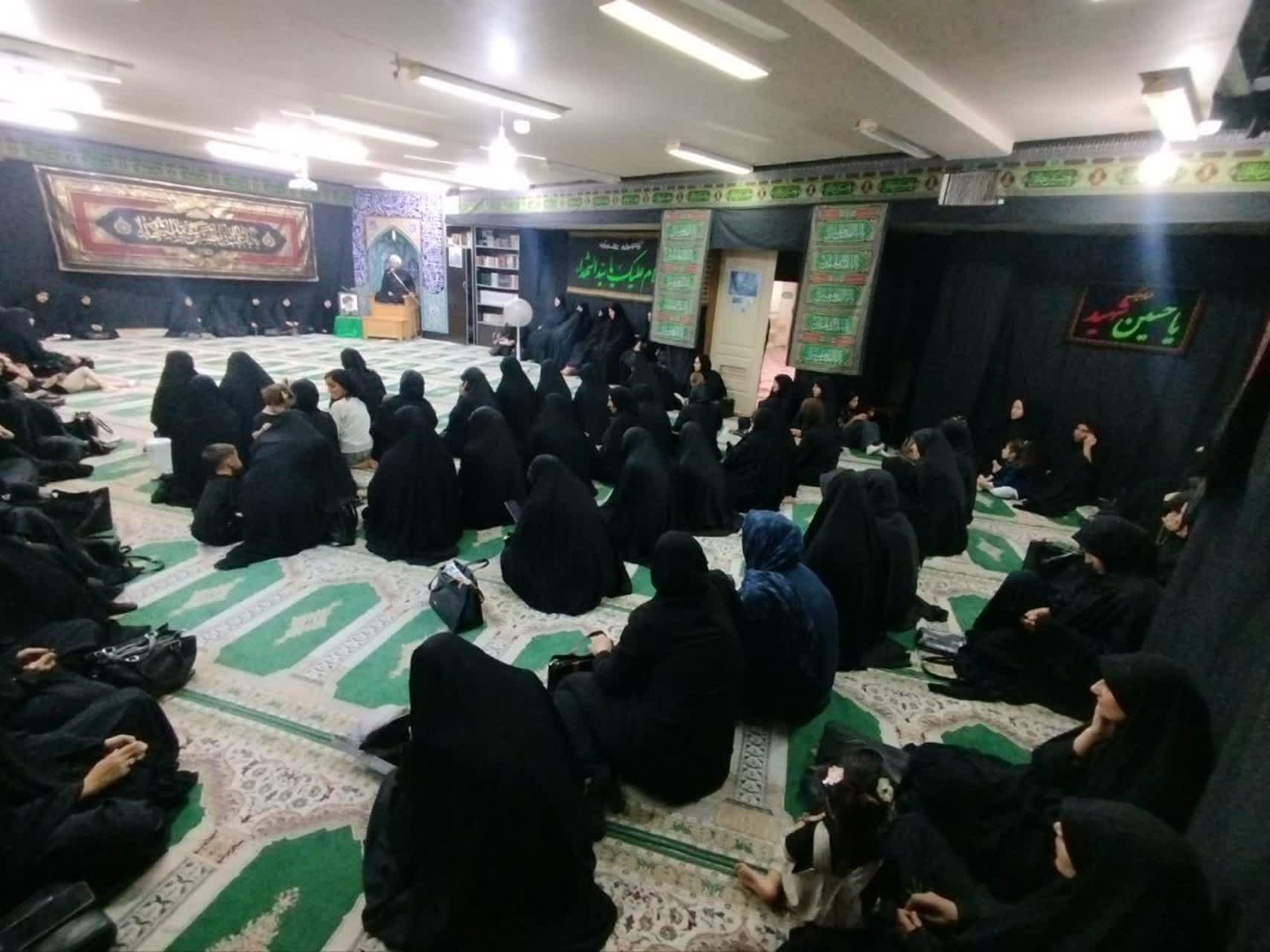 برگزاری سلسله نشستهای معرفتی و عزاداری دهه اول محرم در شهرستان دورود