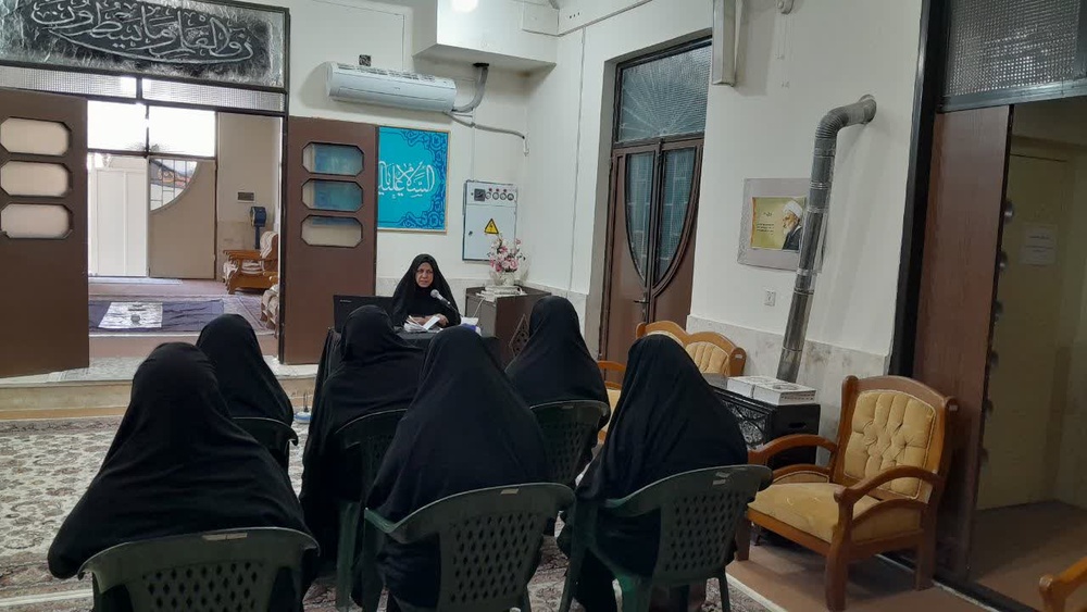 حضرت زینب (س) معمارِ تداومِ نهضت عاشورا و مبلغِ بصیرتِ حسینی است