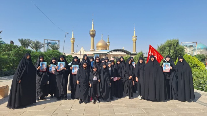 تصاویر/حضور گسترده طلاب، اساتید و کادر مدارس علمیه خواهران استان تهران در حرم حضرت امام خمینی (ره)