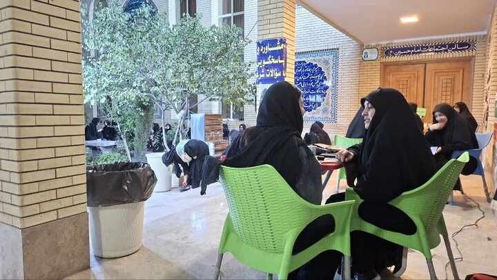 بازدید امام جمعه سیرجان از فعالیت های مدرسه علمیه نرجسیه در ایام محرم