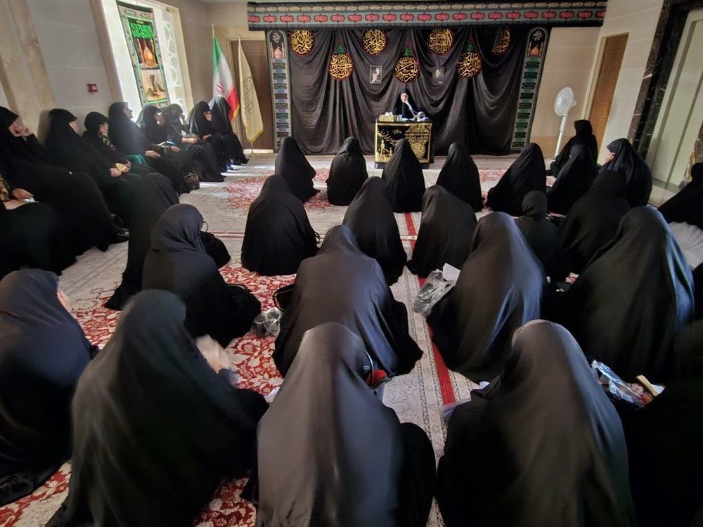 نقش راهبری حضرت زینب(س) در تبیین و تداوم نهضت عاشورا بررسی شد
