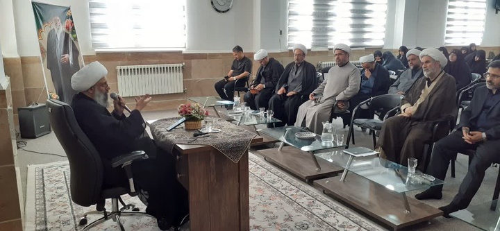 حضور مدیر حوزه‌های علمیه خواهران کشور در مدرسه علمیه خواهران آبیک قزوین