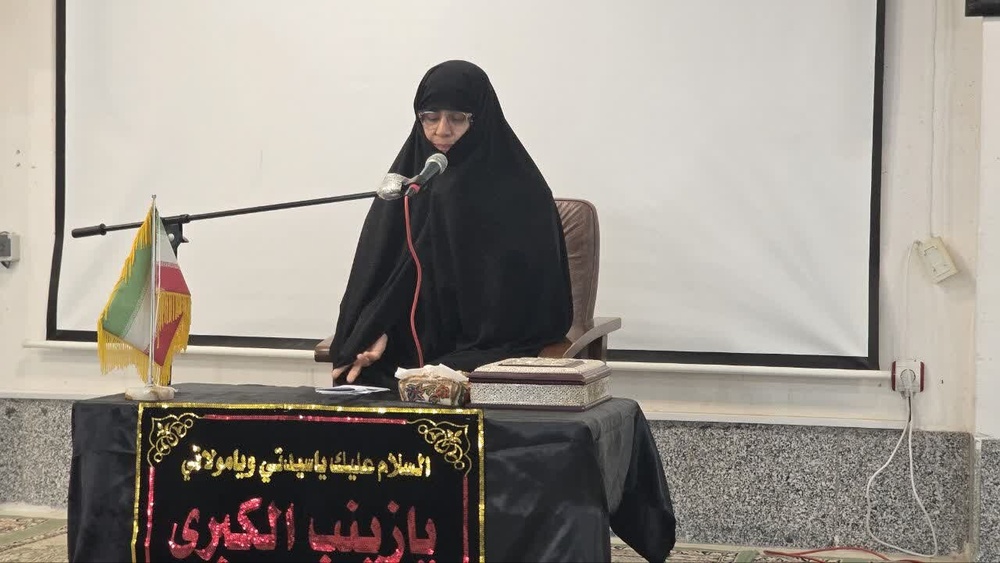 برگزاری مراسم معنوی زیارت عاشورا در مدرسه علمیه تخصصی رفسنجان