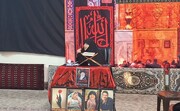 عاشورا تقابل همیشگی جریان حق و باطل است