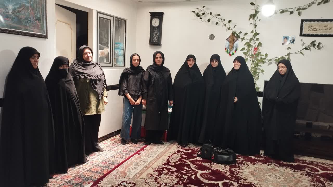 تکریم خانواده‌های معظم شهدا توسط کادر و اساتید مدرسه علمیه شهرستان نورآباد