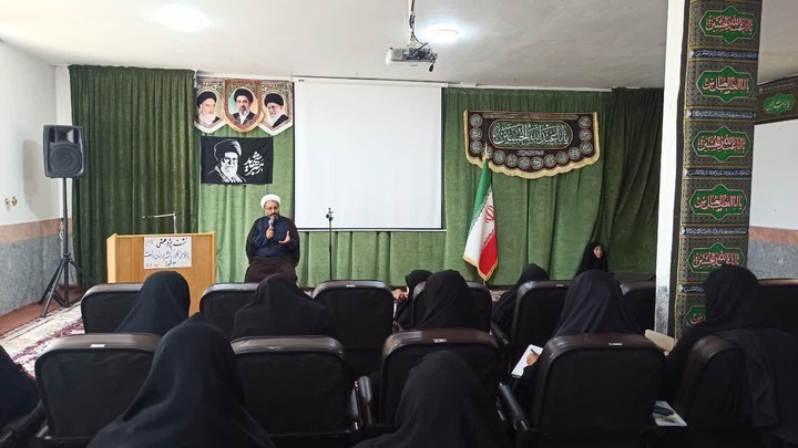 نهضت عاشورا نقشه راه بانوان در جهاد تبیین باشد