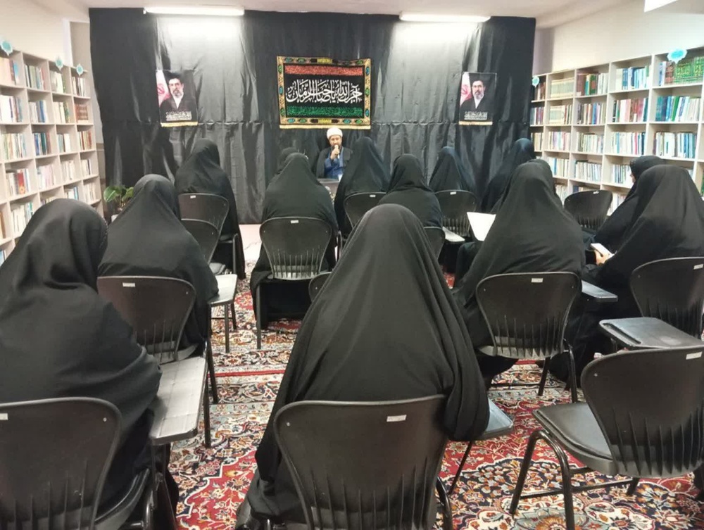 عاشورا، الگوی ماندگار پیوند ولایتمداری و کنشگری اجتماعی است