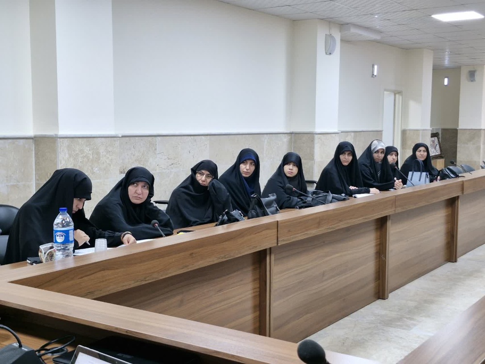 نخستین نشست تخصصی گروه علمی «زن و مقاومت» در گلستان برگزار شد/ تبیین الگوی کنشگری فعال و تحولآفرین زنان در تراز تمدن نوین اسلامی