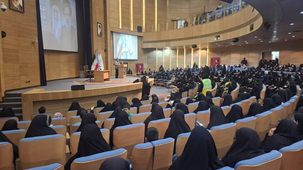 ۶۰۰ بانوی کنشگر و فعال فرهنگی برای تشییع رهبر شهید بسیج می‌شوند
